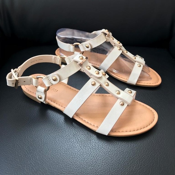 Sandals - Picture 2 of 6